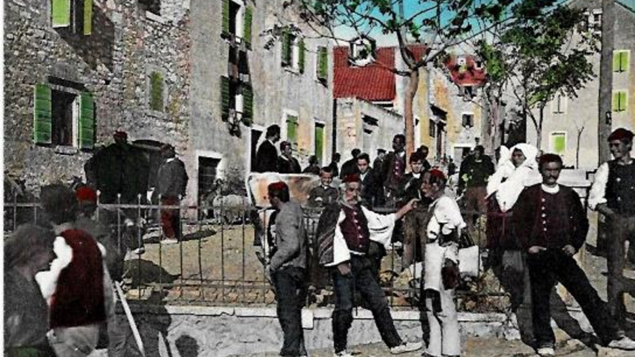 Šibenski leksikon: Bevanda je minjala svoje značenje kroz vrime, a danas su najpopopularnije po-a-po i fratarska