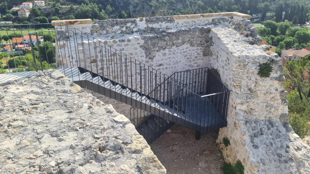 Gradu Skradinu 20 tisuća eura za sanaciju bedema utvrde Turina