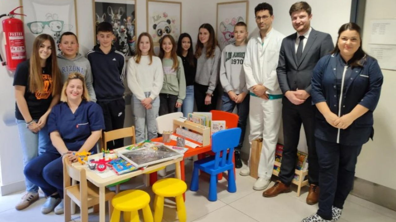 Udruga 'Šibenska kartulina' Odjelu oftamologije donirala dječji kutak
