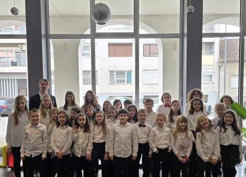 Zbor 'Zdravo maleni' na međunarodnom natjecanju osvojio tri nagrade