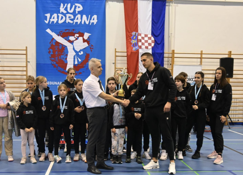 Vodički karataši vraćaju se kući sa 41 medaljom
