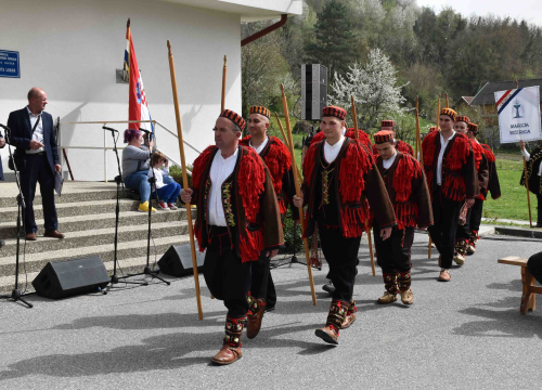 Fotografija 6 - U župi Sv. Ane u Loboru i čuvari Kristova groba iz Mirlovića