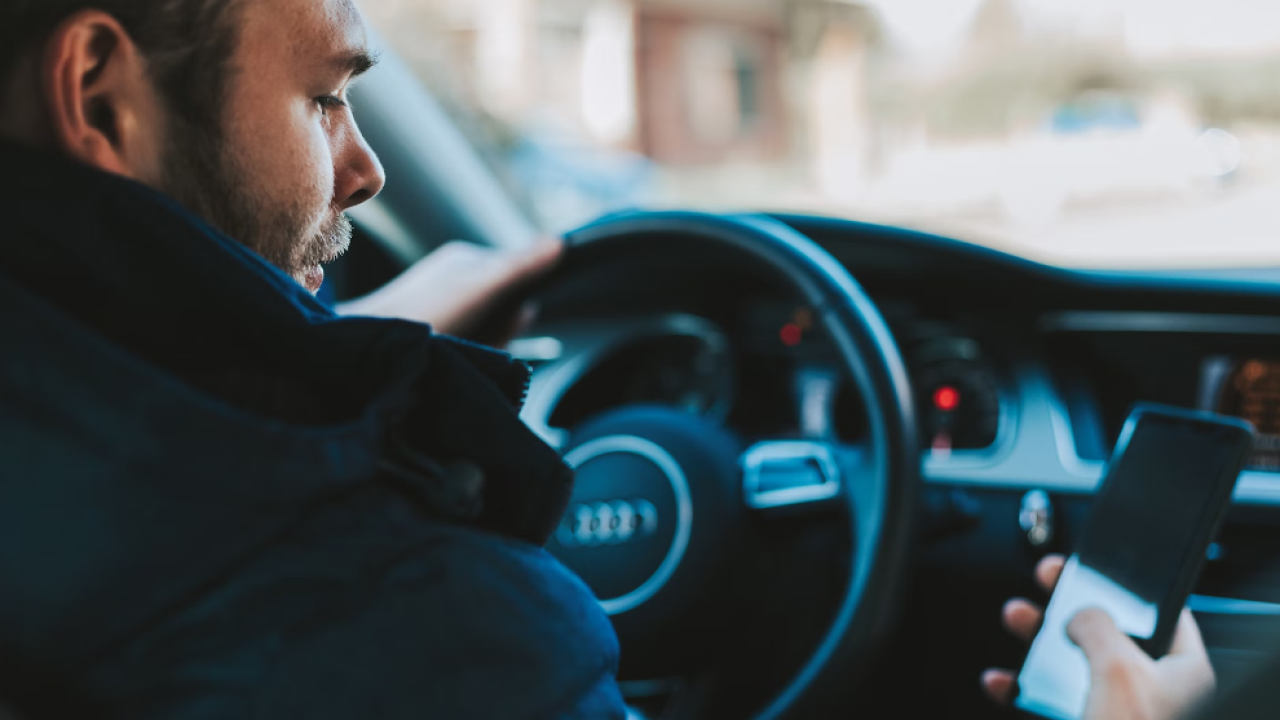 Dan bez mobitela: Svaka treća prometna nesreća posljedica je korištenja mobitela