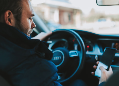 Dan bez mobitela: Svaka treća prometna nesreća posljedica je korištenja mobitela