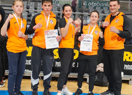 Borci Kickboxing kluba Dalmatino na prvenstvu Hrvatske u kick lightu osvojili zlato i tri srebra