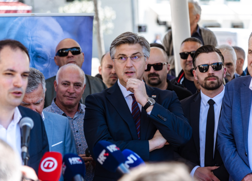 Fotografija 14 - Plenković u Šibeniku: 'Uvjeren sam da će 9. izborna jedinica dati najveći obol ukupnoj pobjedi HDZ-a'