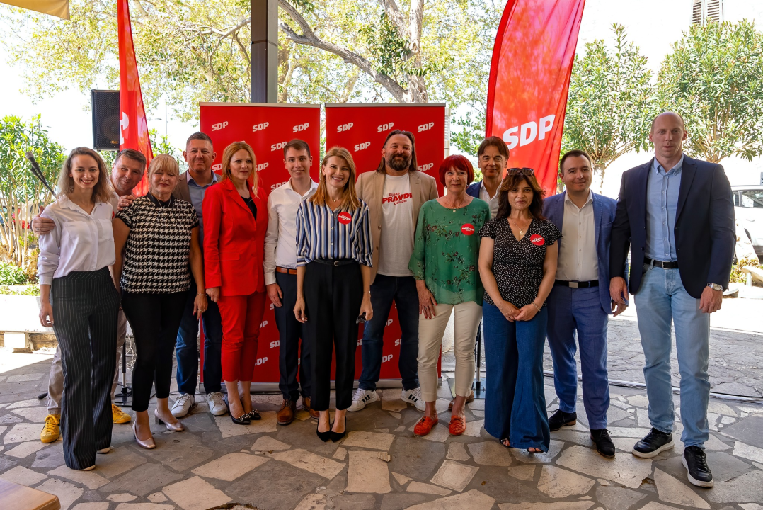 Rijeke pravde u Šibeniku: 'U srijedu HDZ šaljemo daleko od naših novaca, daleko od krađe. Ne trebaju Hrvatskoj ni Orban ni Vučić'