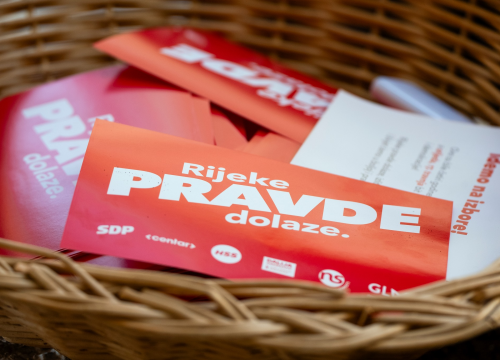 Fotografija 7 - Rijeke pravde u Šibeniku: 'U srijedu HDZ šaljemo daleko od naših novaca, daleko od krađe. Ne trebaju Hrvatskoj ni Orban ni Vučić'