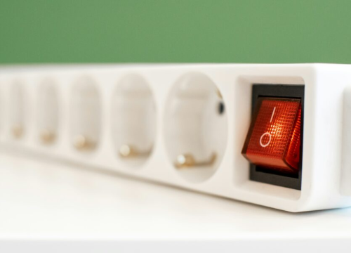 Nikada ne biste trebali isključiti ova tri uređaja iz struje!