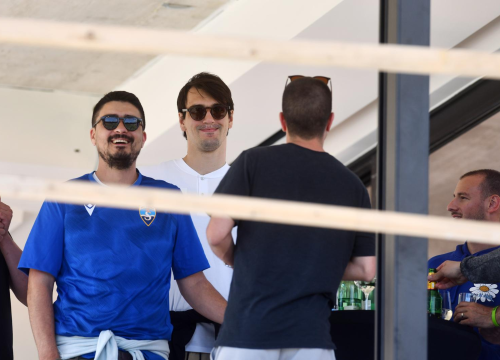 Dario Šarić s ekipom na Šubićevcu uživao u pobjedi Šibenika za prvo mjesto