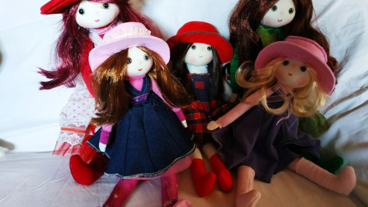 U knjižnici otvorenje izložbe lutaka Jadranke Svirčić