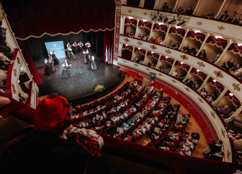 Pobjednici smotre folklora su 'Zora' iz Betine, 'Krč' iz Primoštena, 'Kralj Zvonimir' iz Knina te 'Kolajnica' iz Šibenika