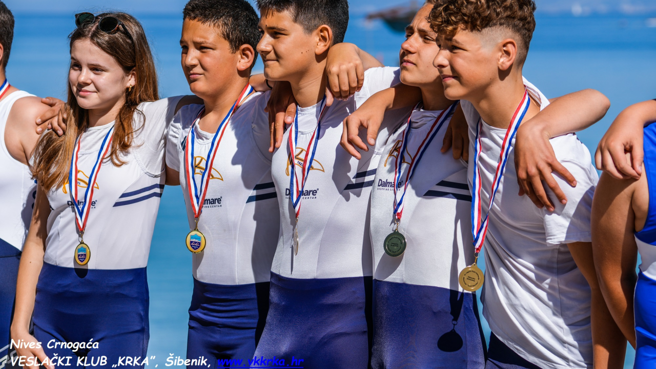 Krkašice i krkaši veslali u Makarskoj, vratili se s hrpom medalja