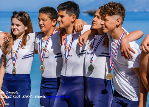 Krkašice i krkaši veslali u Makarskoj, vratili se s hrpom medalja