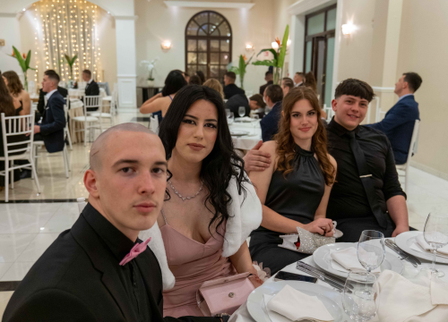 Zavirite na blještavi maturalni ples šibenske Industrijsko-obrtničke škole (1)