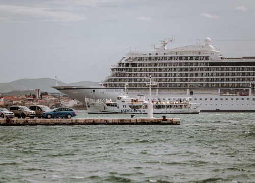 Šibenska luka treća u Hrvatskoj po broju putnika s kruzera, do kraja godine stiže još 70 'grdosija'