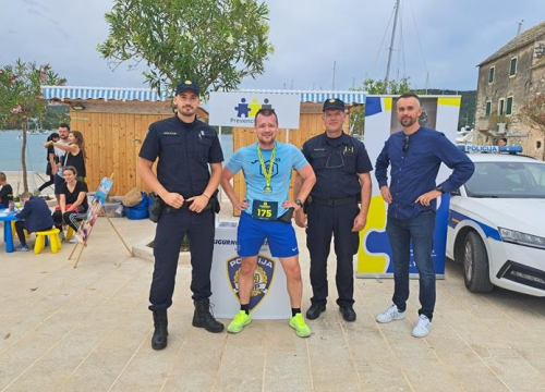 Policajci na utrci u Primoštenu kampanjom 'Budi zakon!' tražili buduće kolege