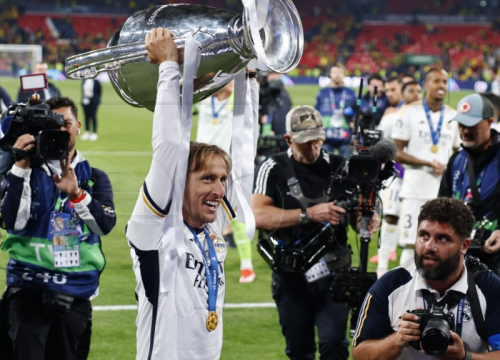 Spektakularna karijera Luke Modrića: 32 trofeja i tri medalje s 'Vatrenima'