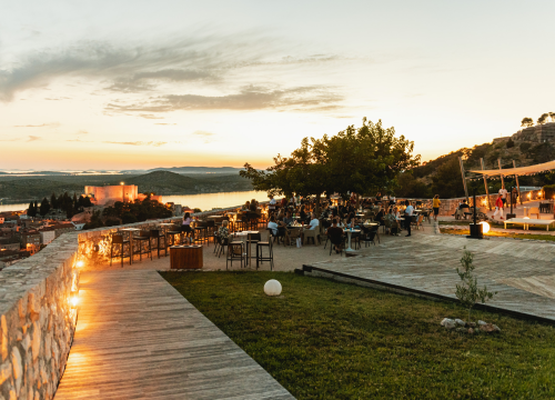 Vrhunska vokalistica stiže u Šibenik: Natali Dizdar u lipnju na Tvrđavi Barone!