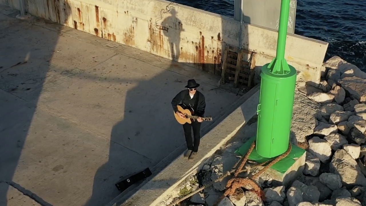 Hrvoje Burazer-Pavešković objavio spot za ‘Nešto’, pjesmu za Splitski festival