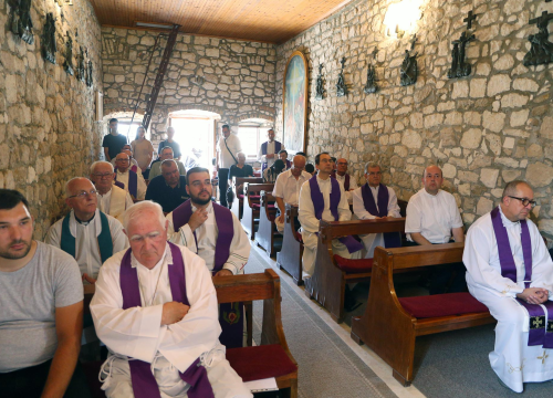 Svećenici Šibenske biskupije okupili se u Primoštenu