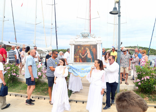 Fotografija 4 - U Rogoznici proslavljena Gospa od kapelice