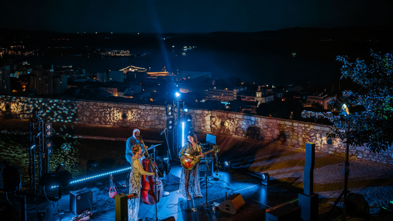 Nina Romić na Baroneu Djevojkom iz mog kraja rastjerala buru
