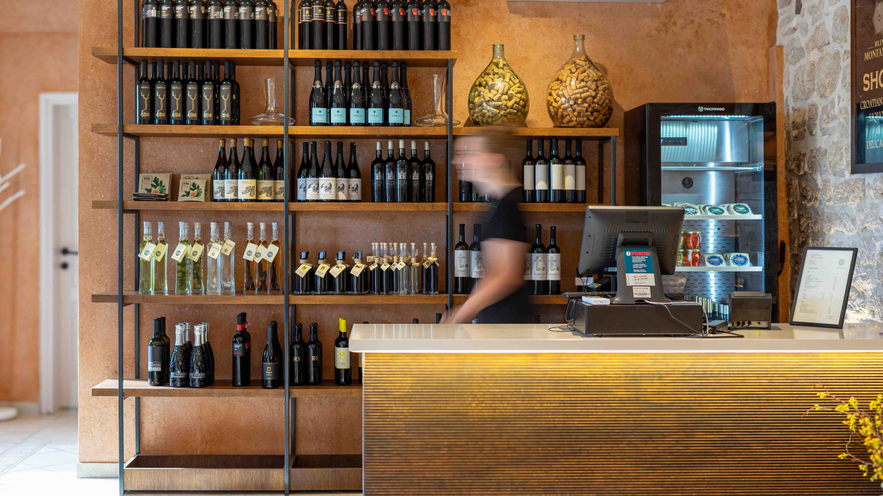 Provedite ugodne večeri na terasi restorana Mlin Montanari uz svirke uživo