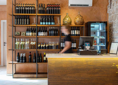 Provedite ugodne večeri na terasi restorana Mlin Montanari uz svirke uživo