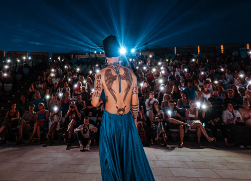 Božo Vrećo nasmijao, rasplakao i rasplesao publiku na sv. Mihovilu