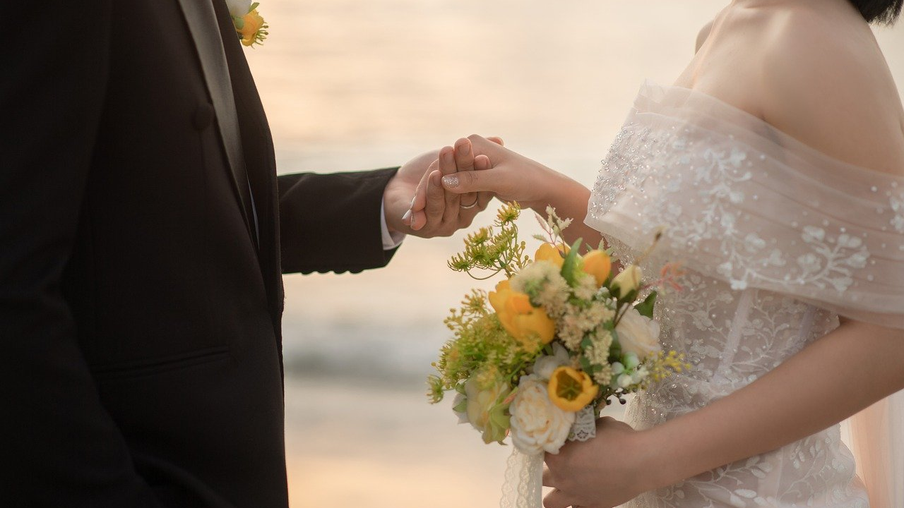 Mislio da će biti kum na svadbi, a onda je ugledao svoju djevojku u vjenčanici