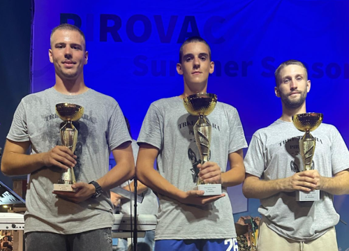 Ante Baus pobjednik trke na tovarima u Pirovcu