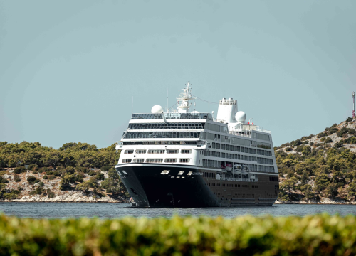 U Šibenik danas uplovila dva kruzera