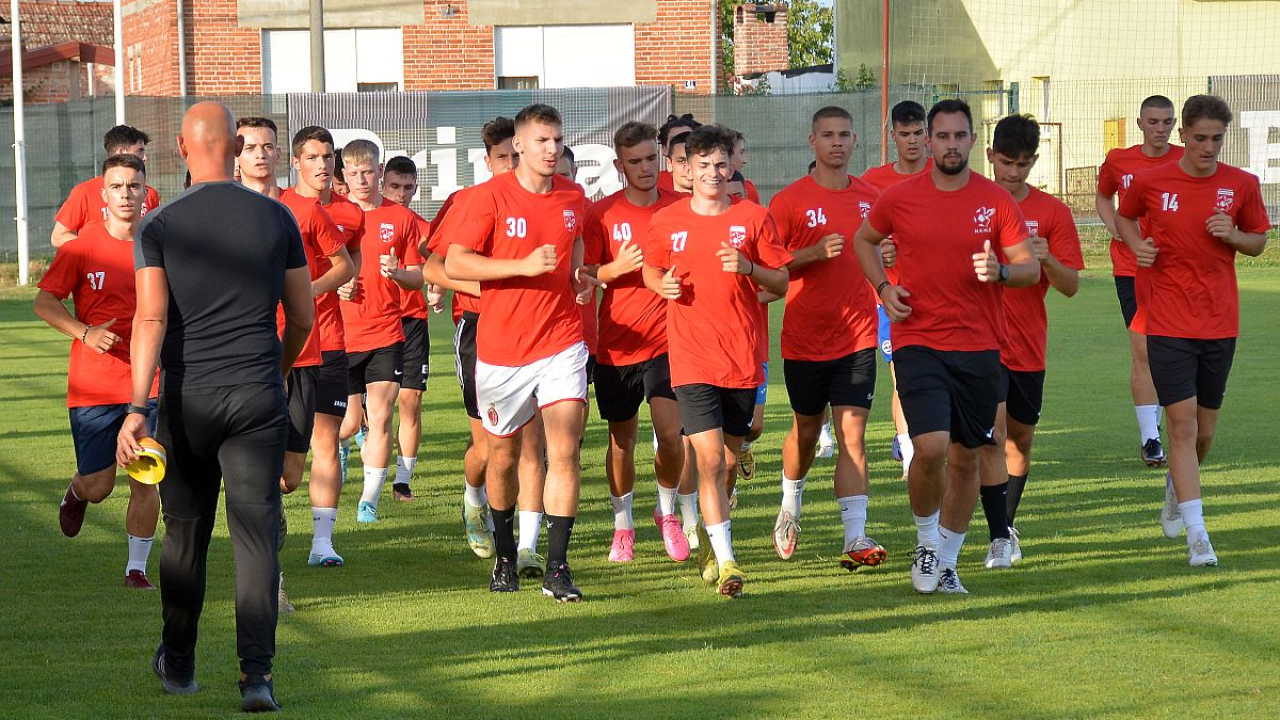 Tko je dozvolio da se nogomet igra na +40, igraču pozlilo