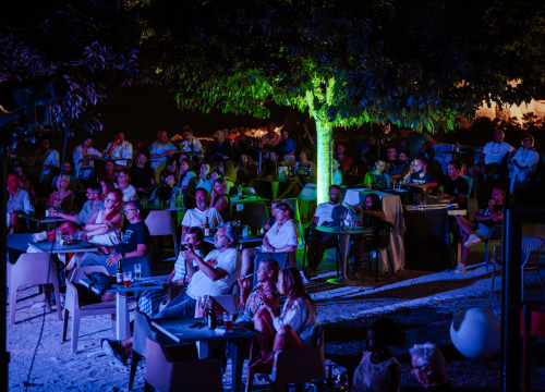 Fotografija 5 - Oblaci su se razišli, nevrijeme je pričekalo, a Lelu Kaplowitz je na pozornicu Baronea ispratio puni mjesec