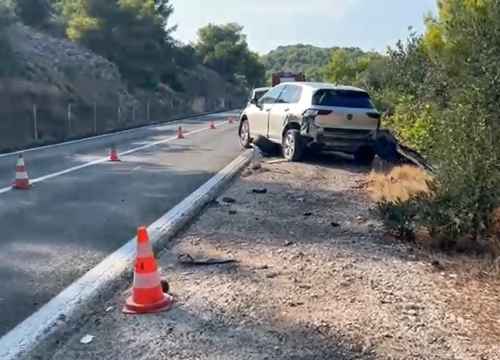 U Jezerima 21-godišnjak pod utjecajem droge vozilom udario tri automobila i sletio u provaliju