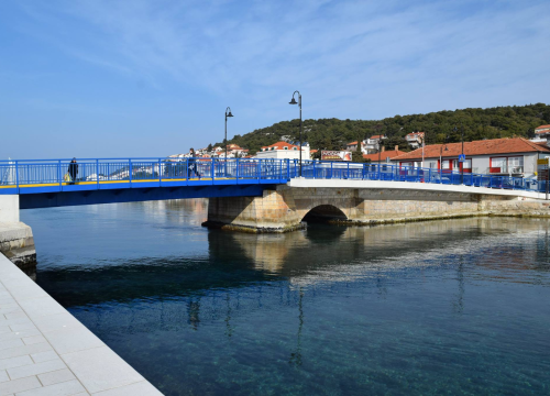 Općina Tisno financirat će kupnju školskog materijala