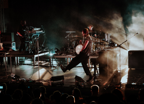 Fotografija 14 - Editorsi održali fantastičan koncert u Šibeniku, nije ih omeo ni vjetar ni kiša