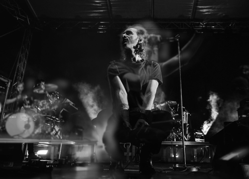 Fotografija 38 - Editorsi održali fantastičan koncert u Šibeniku, nije ih omeo ni vjetar ni kiša