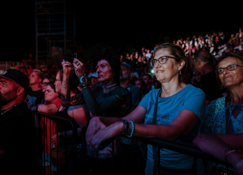 Fotografija 40 - Editorsi održali fantastičan koncert u Šibeniku, nije ih omeo ni vjetar ni kiša
