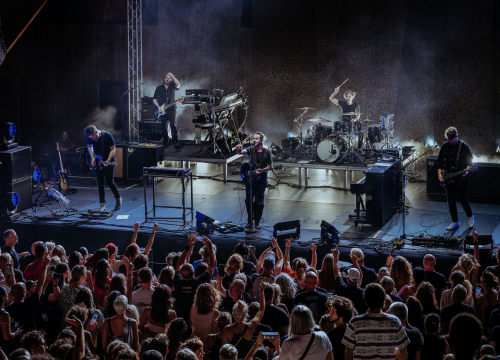 Fotografija 45 - Editorsi održali fantastičan koncert u Šibeniku, nije ih omeo ni vjetar ni kiša