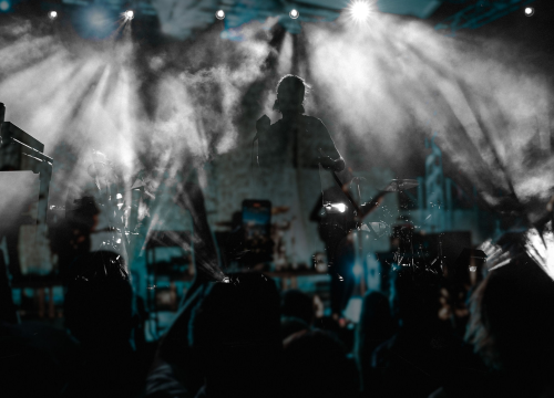Fotografija 44 - Editorsi održali fantastičan koncert u Šibeniku, nije ih omeo ni vjetar ni kiša