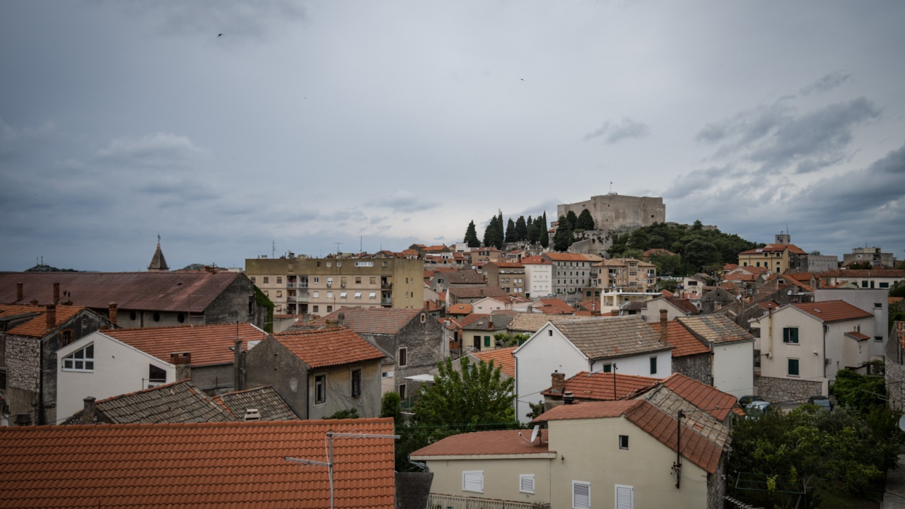 Pretežno oblačno s temperaturama do 14 stupnjeva