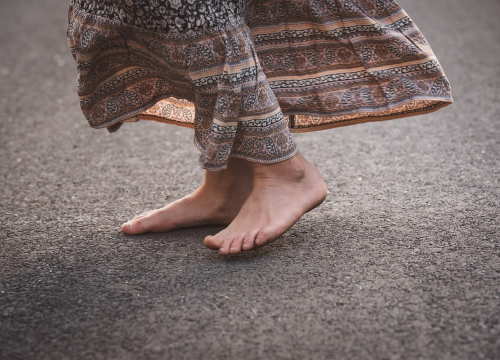 Znate li što su covid nožni prsti? Liječnica objasnila može li biti opasno i kako se liječi