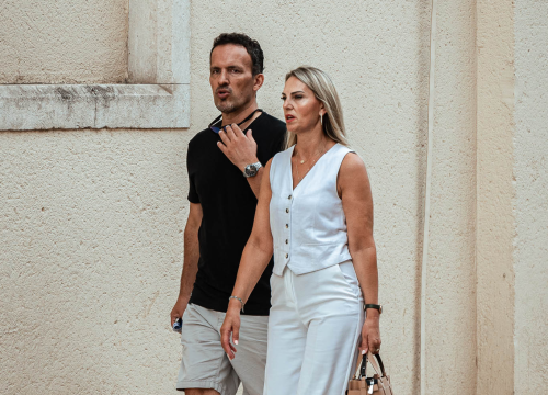 Fotografija 2 - Modne kombinacije koje najavljuju šibensku jesen: Evo što su ovih dana nosile lijepe dame iz đira