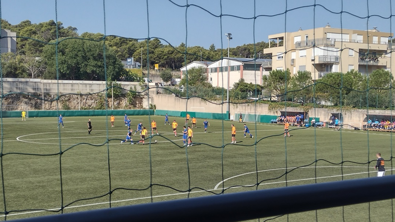 Juniori Šibenika protiv Slaven Belupa do prve pobjede: Ušli odlučno u drugo poluvrijeme