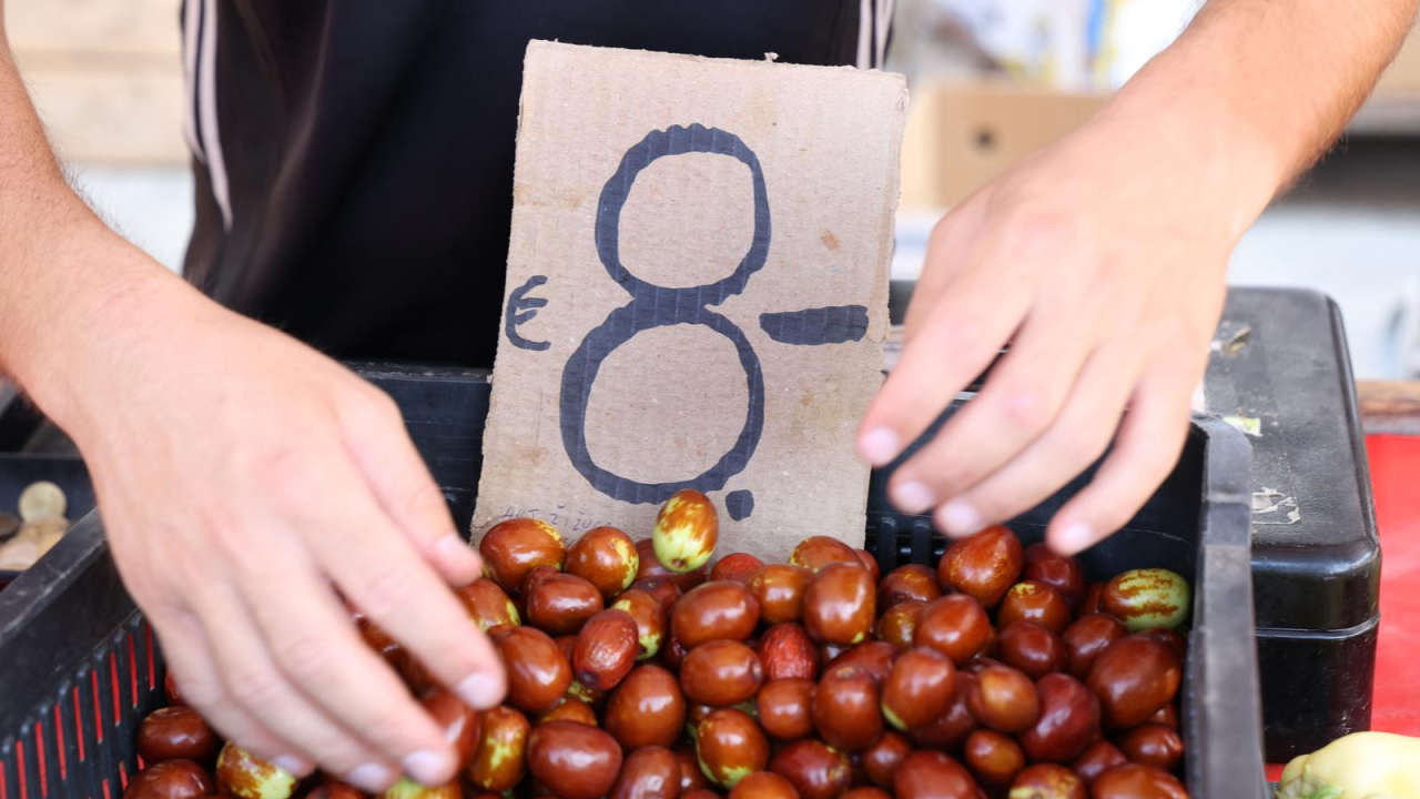 Cijena 8 eura po kilogramu: Na šibensku tržnicu stigle prve ovogodišnje žižule