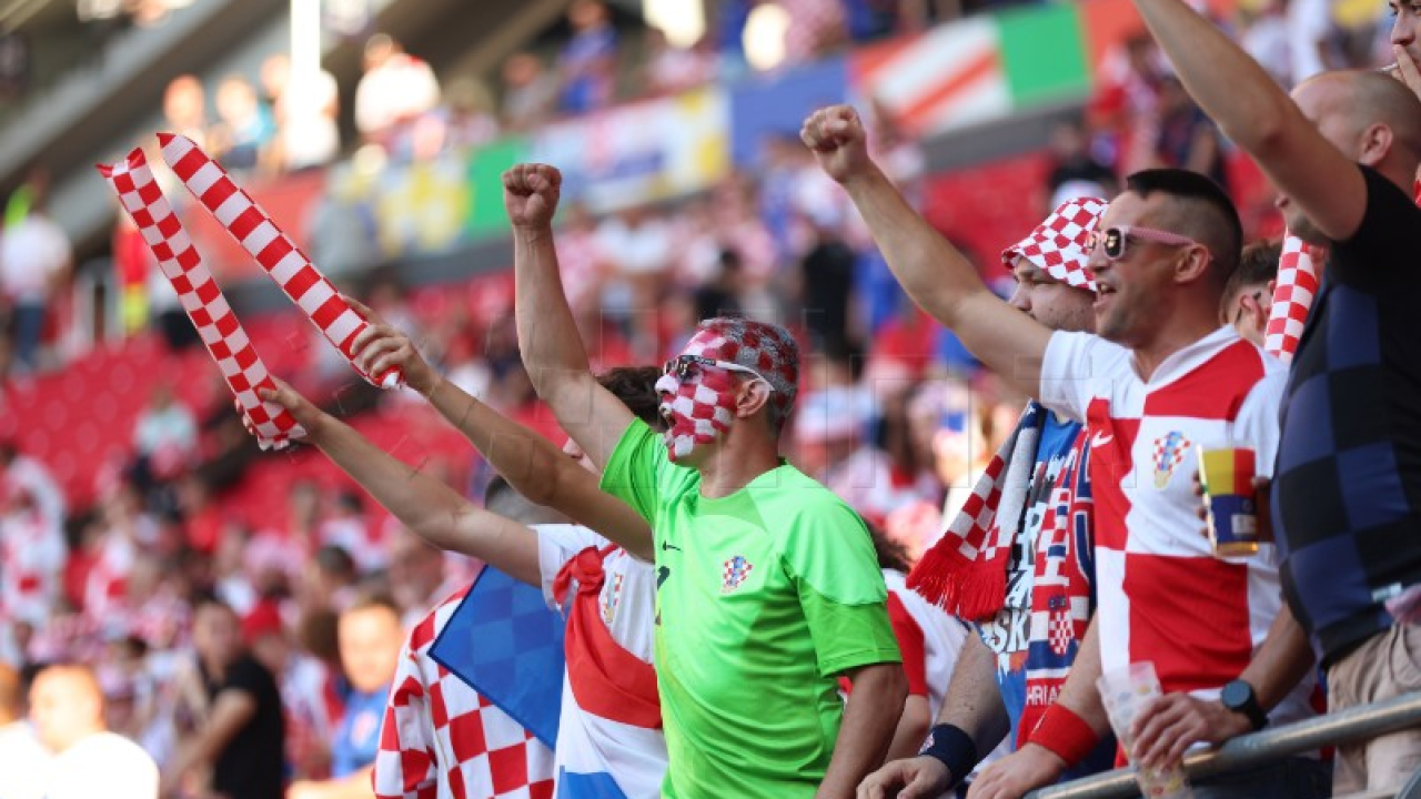 Navijači se dogovorili tko vodi navijanje: Kohorta protiv Poljske, Boysi protiv Škotske, a Torcida protiv Portugala