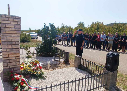 Fotografija 7 - Obilježena 30. godišnjica pogibije hrvatskih branitelja Tomislava Karduma i Šime Džepine