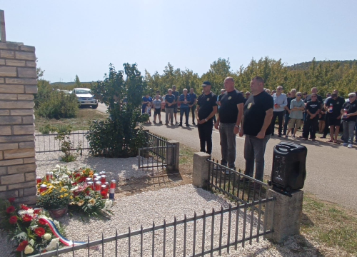 Fotografija 15 - Obilježena 30. godišnjica pogibije hrvatskih branitelja Tomislava Karduma i Šime Džepine